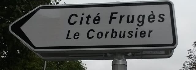 Panneau indicateur de la cité à Pessac