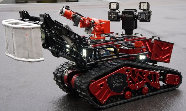 Robot Colossus de la société Shark Robotics - Robot pompier