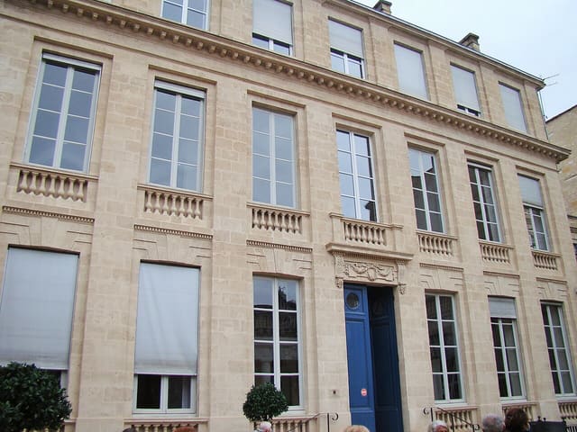 Hôtel Nairac, façade principale par Victor Louis