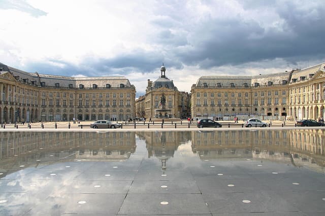 Place de la Bourse and the reflecting pool, Bordeaux (France).
