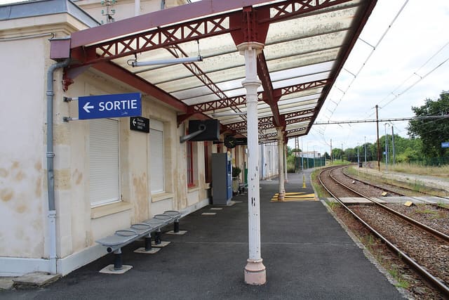 La gare côté quai en 2022
